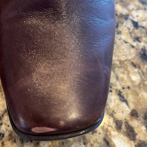 ANTONIO MELANI 100% leather brown booties women’s 8.5. Square toe w/ kitten heel - Picture 10 of 11